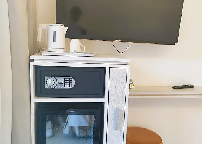 Valentin Somni & (adults Only) 4* باغيرا