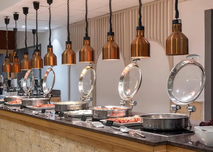 Valentin Somni & (adults Only) Παγκουέρα